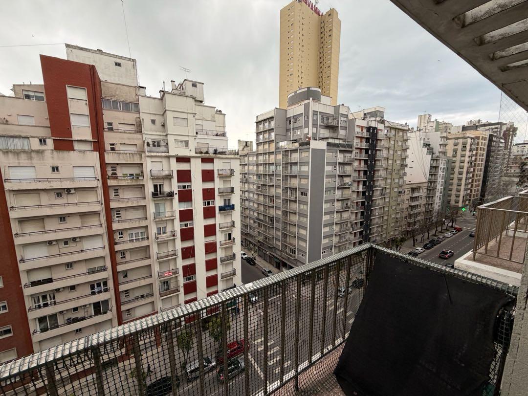Foto de Departamento con Balcón a la calle en Colón 1500, imagen 2
