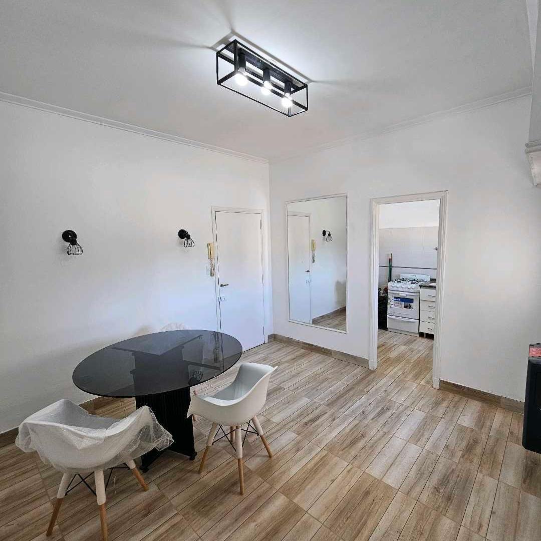 Foto de VENTA departamento 3 AMB EN CHAUVIN, imagen 3