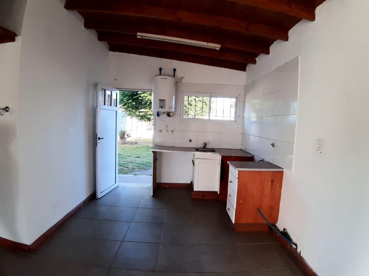 Foto de VENTA EN BLOCK 3 CASAS DE 3 AMB EN BARRIO LAS LOMAS CON RENTA, imagen 2