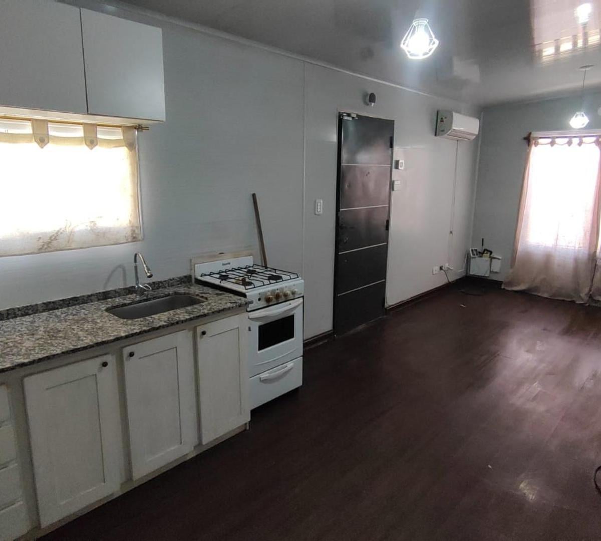 Foto de CASA y LOTE EN VENTA ZARATE -TIERRAS DE CASARELLA, imagen 2