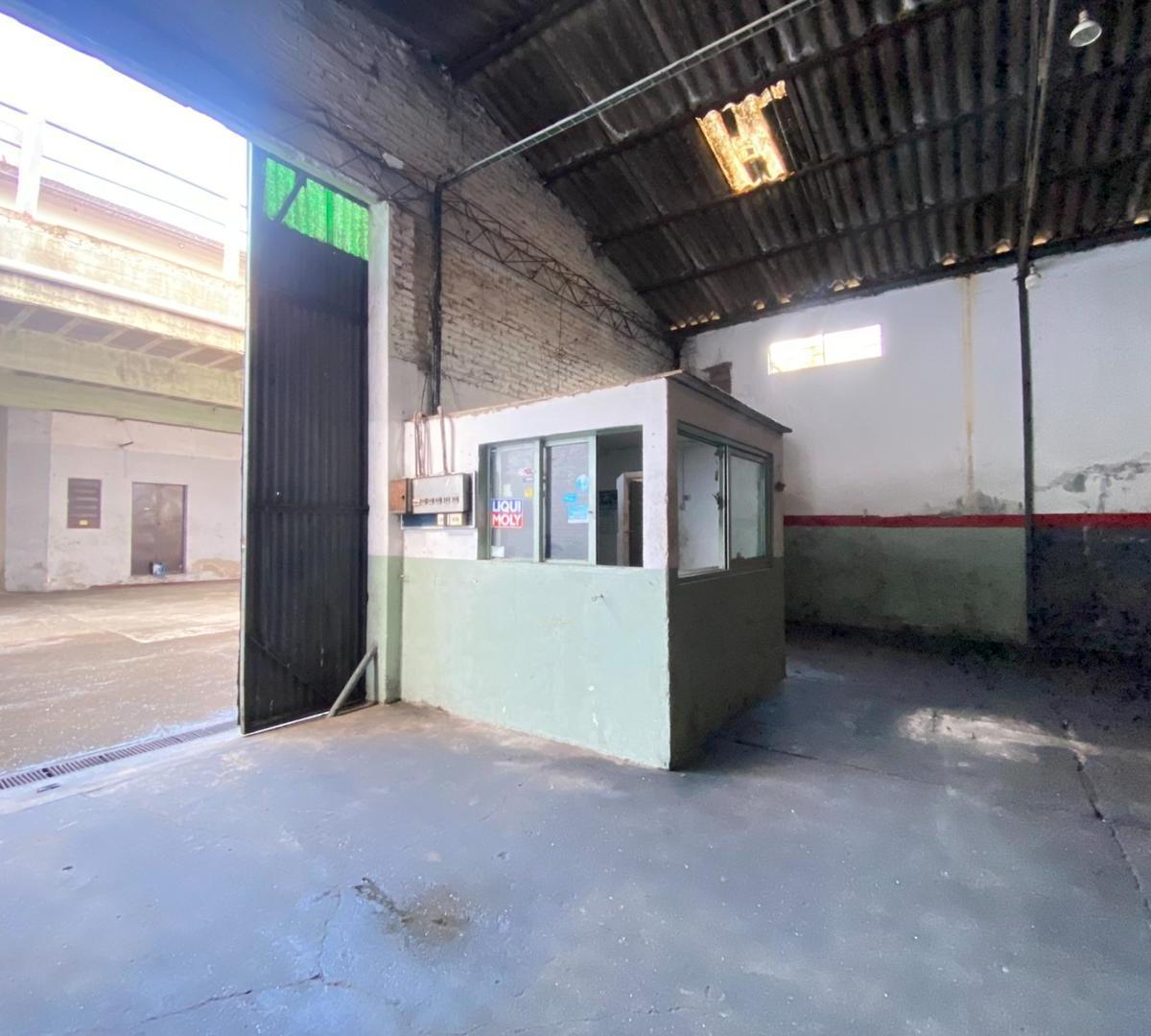 VENTA EN BLOCK GALPÓN + LOCAL + DEPARTAMENTO