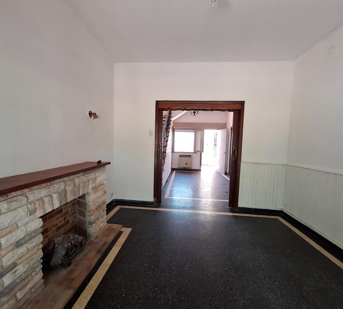 Foto de OPORTUNIDAD CASA - LOCAL FRENTE A PLAZA ESPAÑA, imagen 4