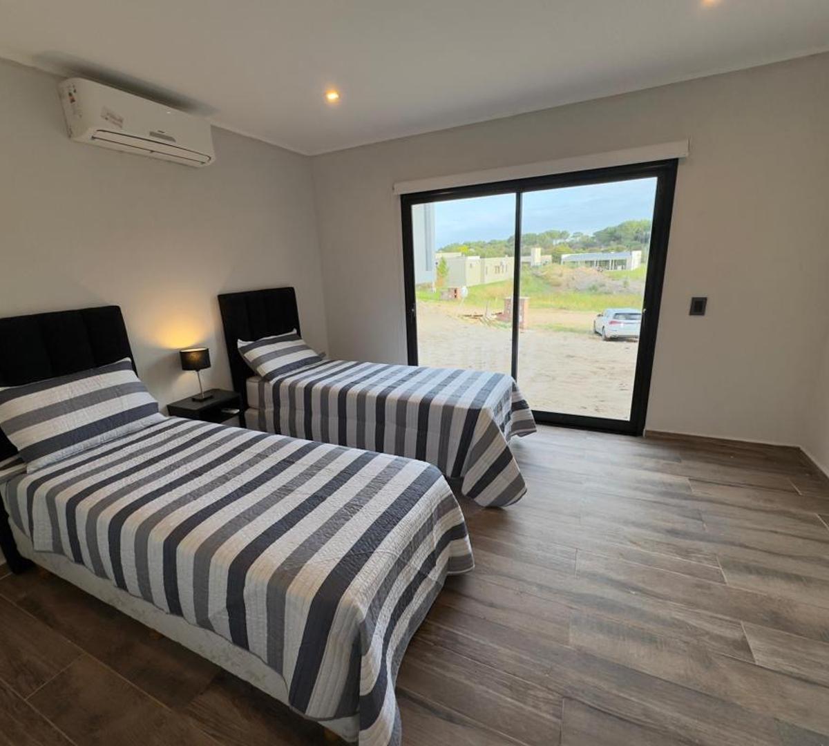 Casa en Venta Costa Esmeralda 3
