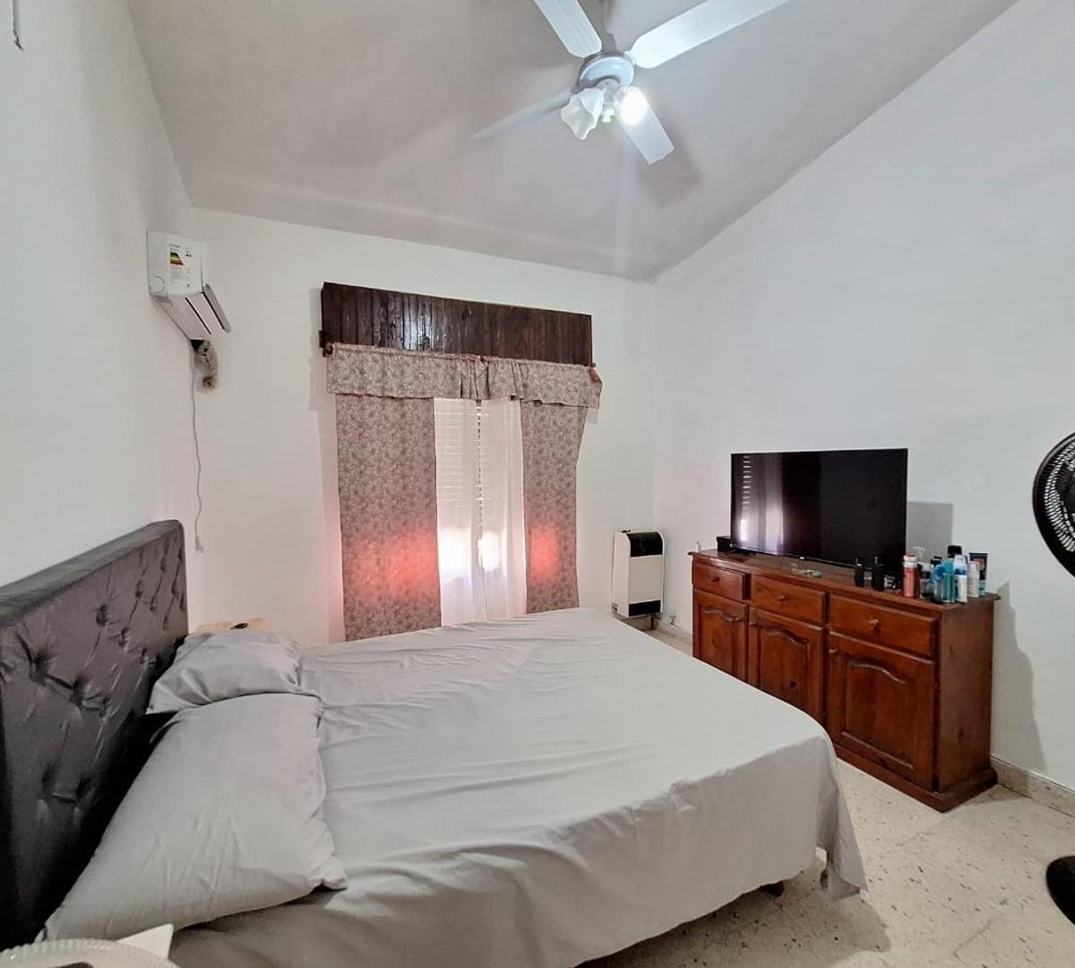 Foto de CASA EN VENTA - OTAMENDI, imagen 4