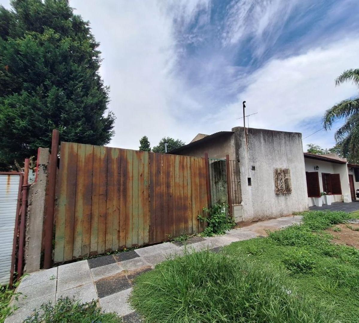 EXCELENTE OPORTUNIDAD AMPLIO TERRENO CON MONOAMBIENTE
