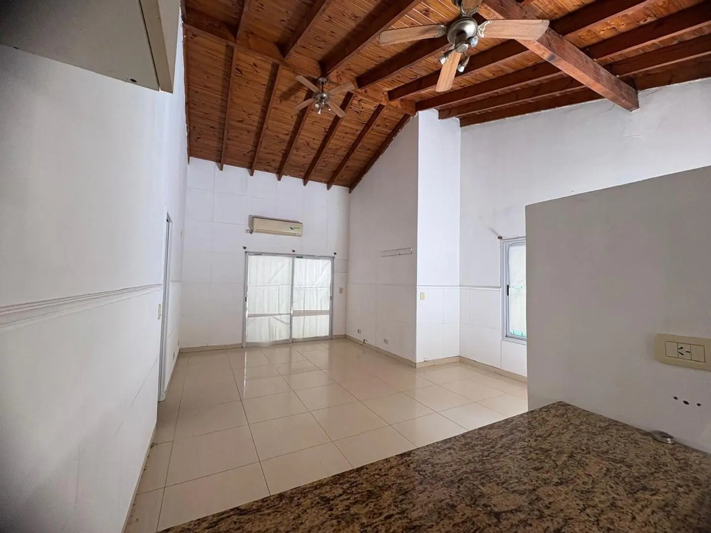 CASA TIPO PH EN VENTA LOMA VERDE 4