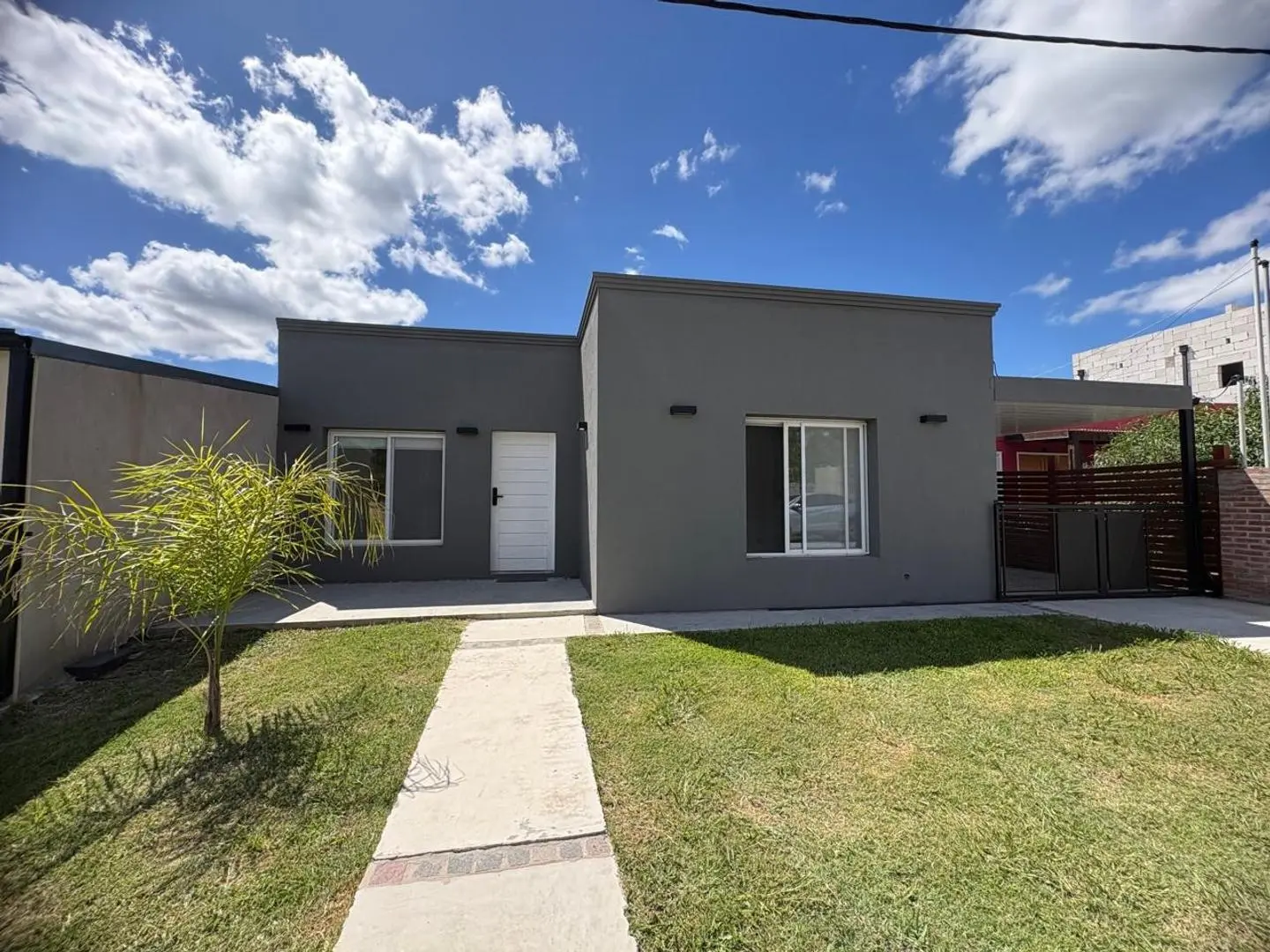 CASA EN VENTA CAMPANA 2