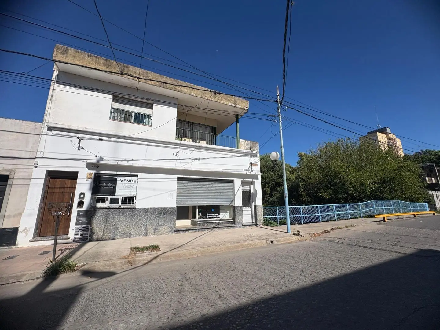CASA TIPO PH + LOCAL EN VENTA ZARATE 2