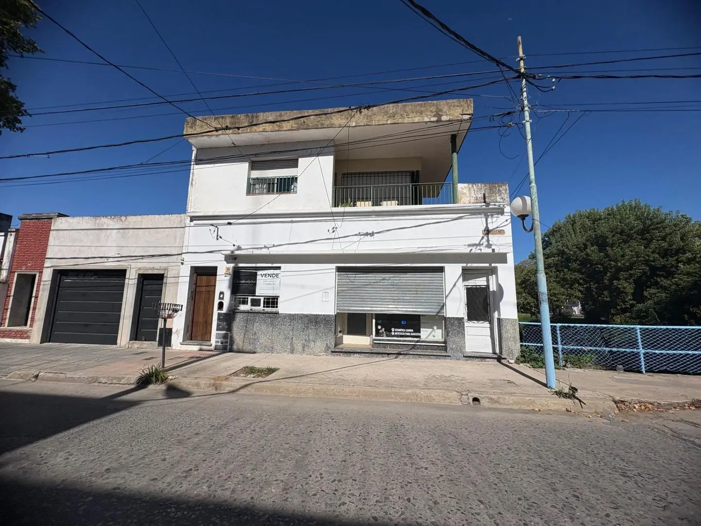 CASA TIPO PH + LOCAL EN VENTA ZARATE 4