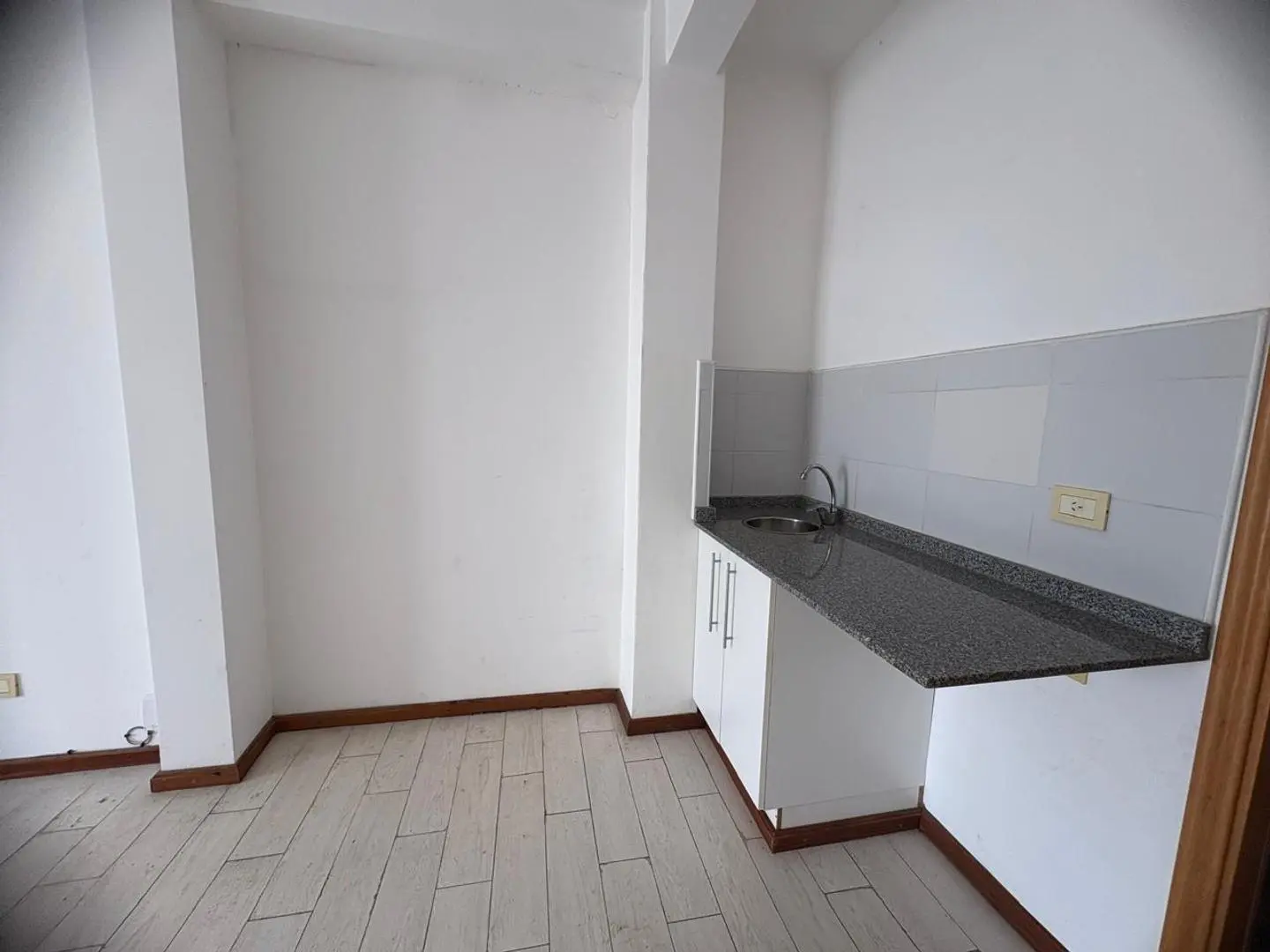 MONOAMBIENTE EN ALQUILER ZÁRATE 2