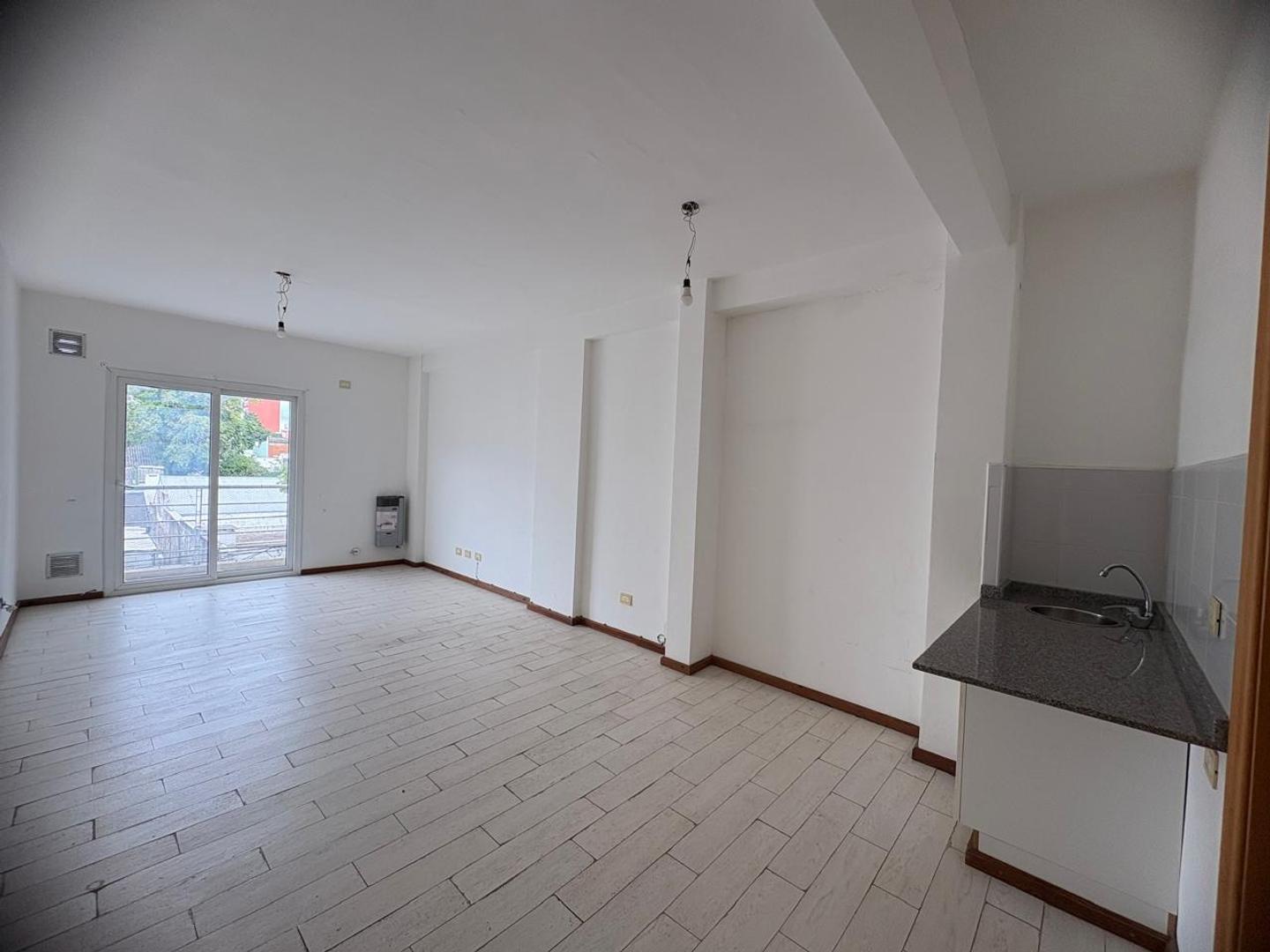 MONOAMBIENTE EN ALQUILER ZÁRATE