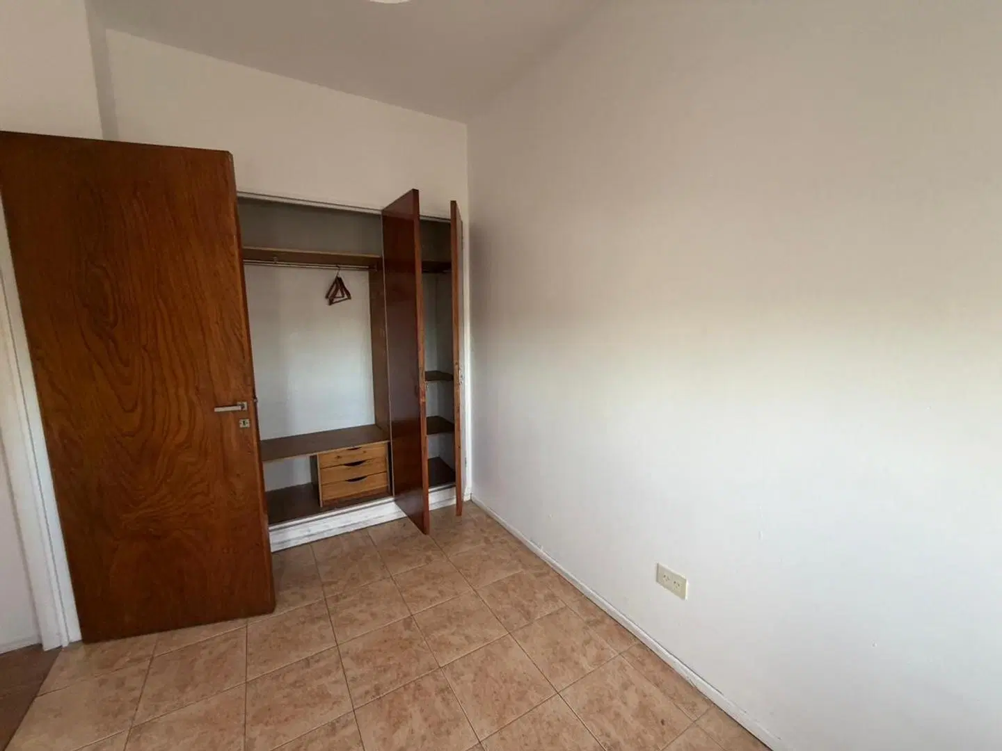 DEPARTAMENTO EN ALQUILER - GUEMES AL 800 5