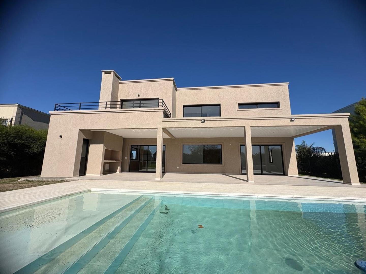CASA EN VENTA HARAS SANTA MARIA