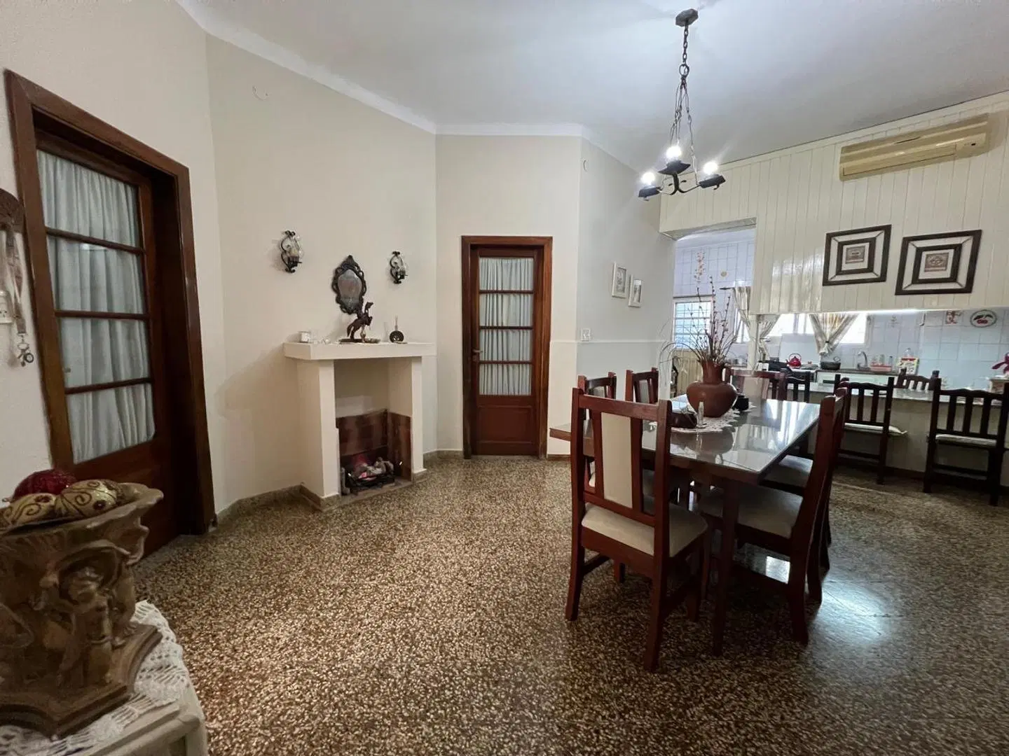 CASA EN ALQUILER ZARATE 2