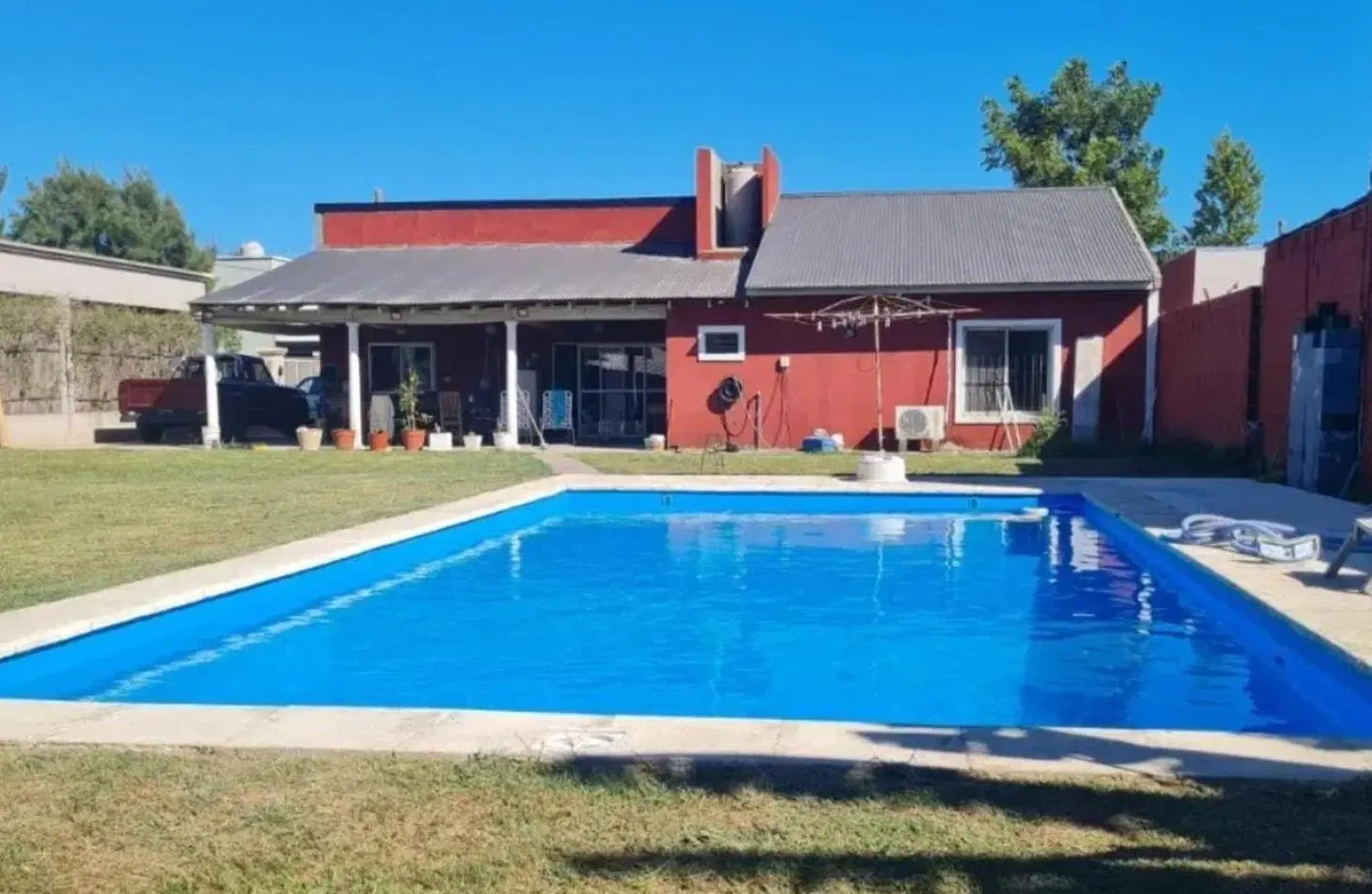 CASA EN VENTA - BARRIO LAS PICADAS 5
