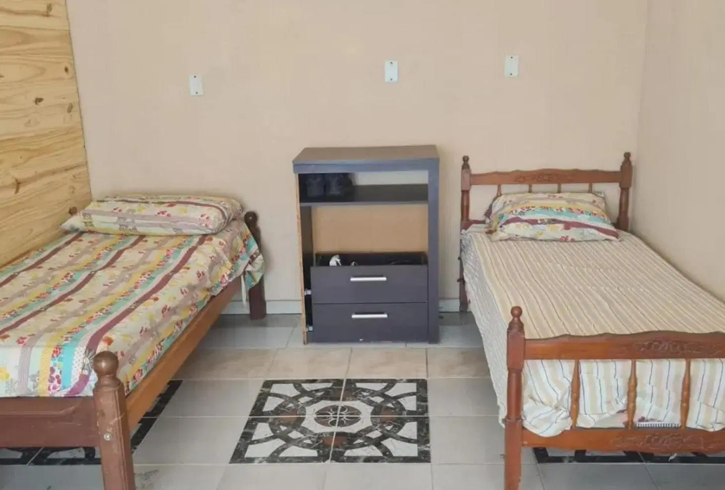 CASA EN VENTA - BARRIO LAS PICADAS 8