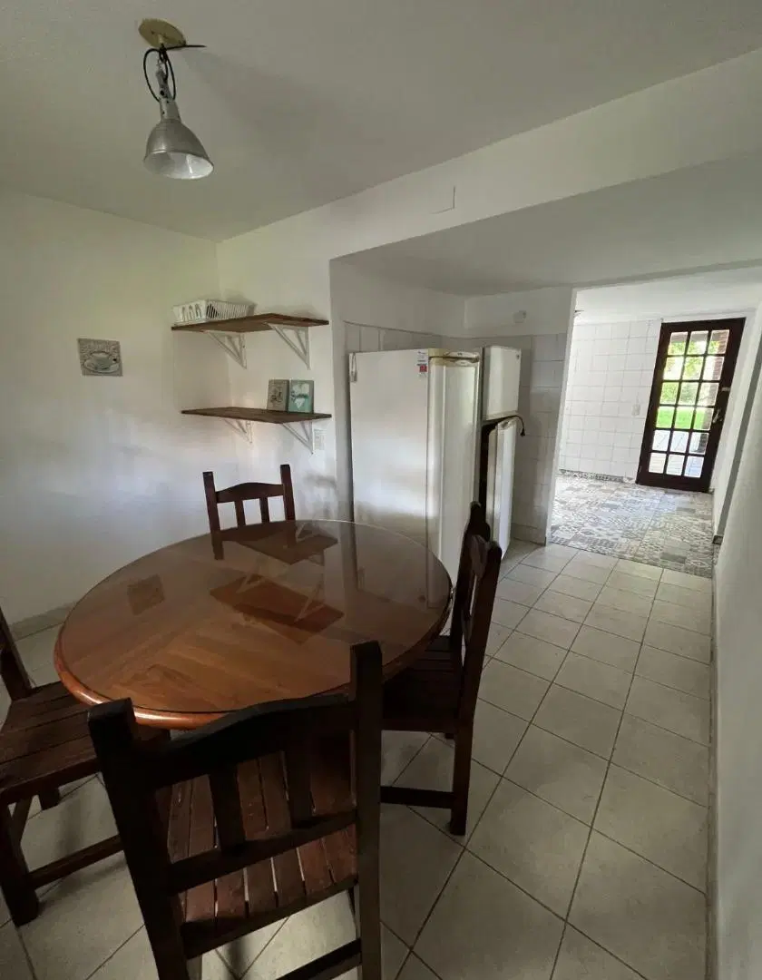 CASA EN ALQUILER AMOBLADO - MASCHWITZ C.C 4