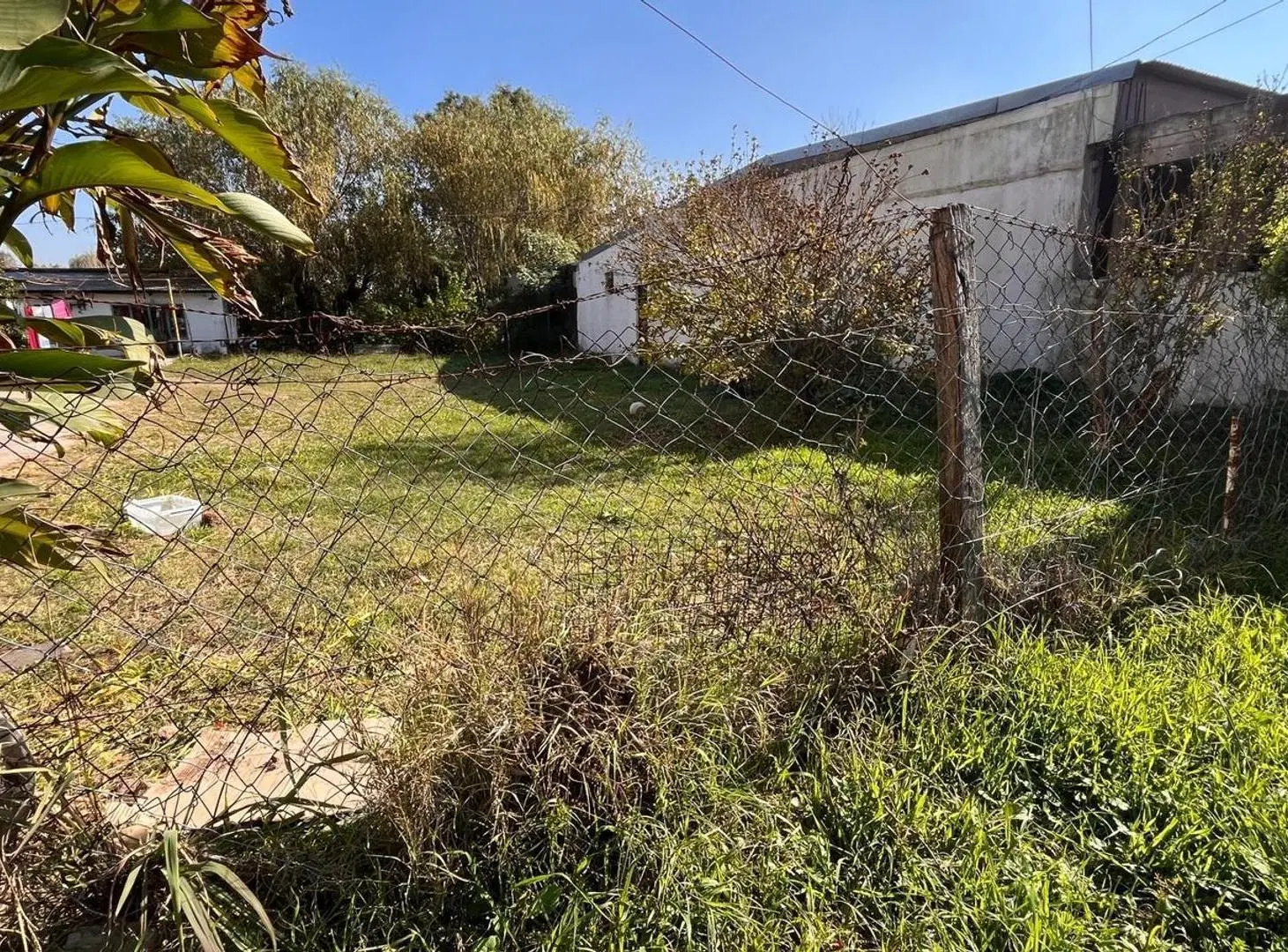LOTE EN BARRIO LAS ACACIAS 3