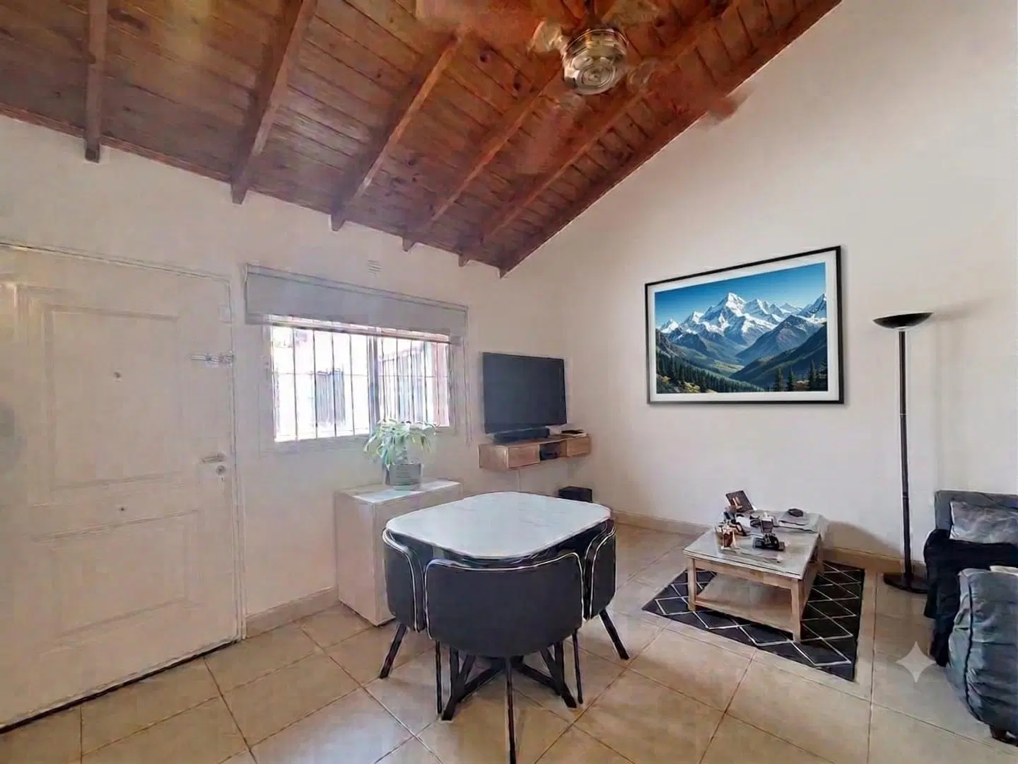 DEPARTAMENTO EN VENTA- INDEPENDENCIA AL 600 5