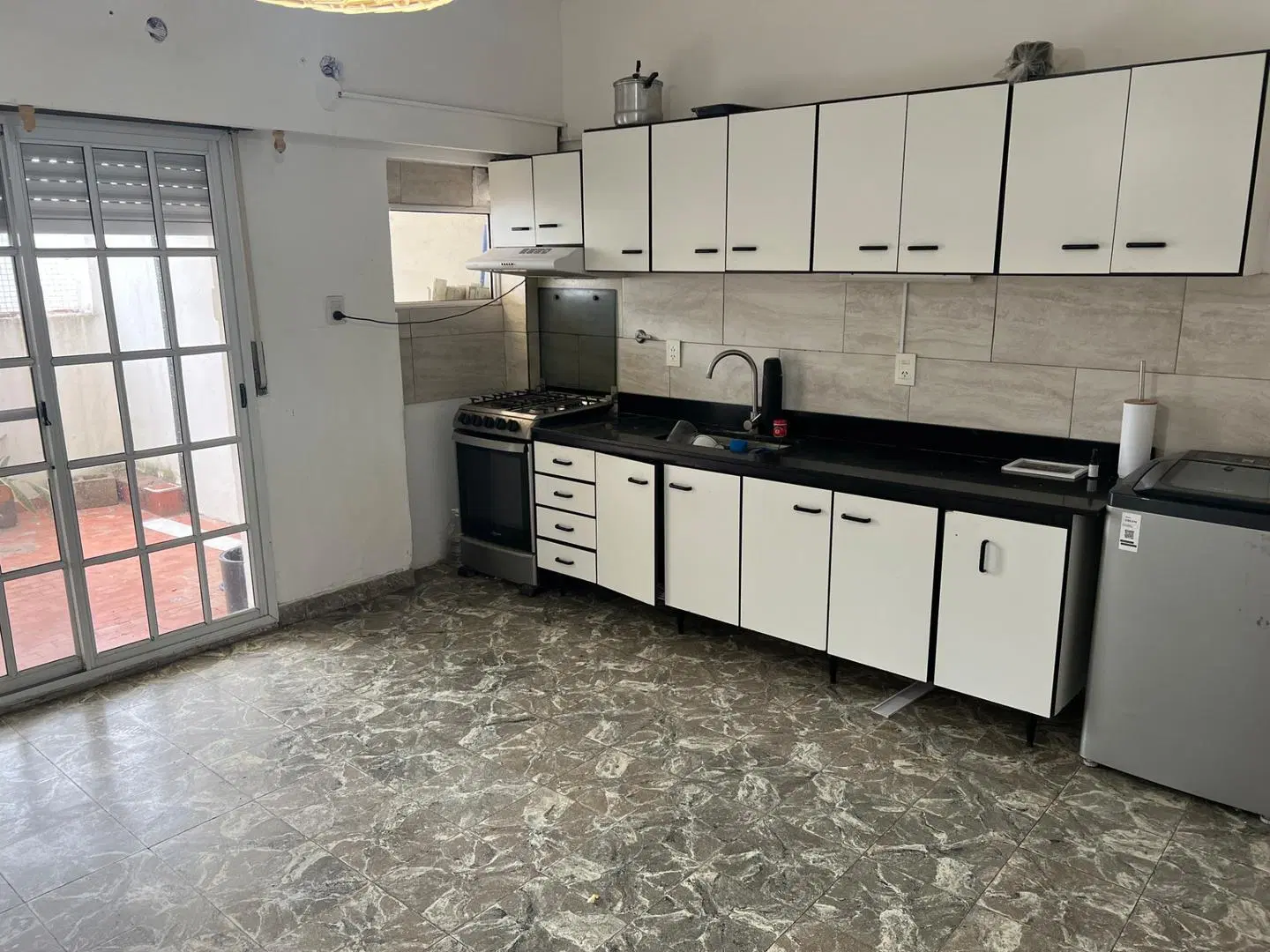LOCAL COMERCIAL + DEPARTAMENTO DE 3 DORMITORIOS EN ALQUILER 4