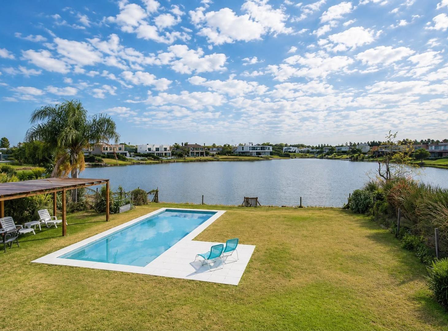 Foto de Casa en alquiler amueblada con pileta y vista a la laguna, imagen 5