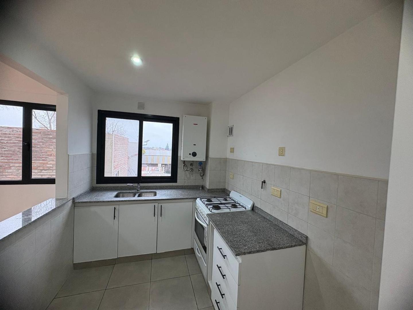 Foto de DEPARTAMENTO EN ALQUILER ZARATE, imagen 4