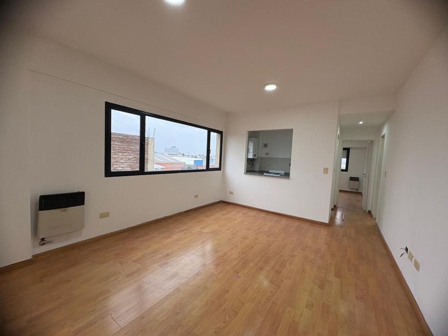 Foto de DEPARTAMENTO EN ALQUILER ZARATE, imagen 1