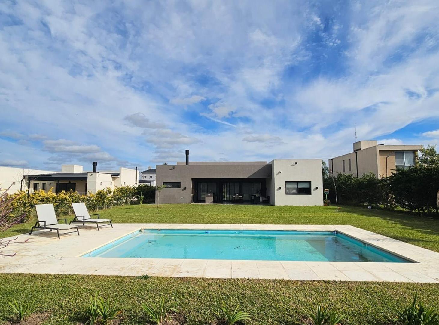 CASA EN ALQUILER CARDALES