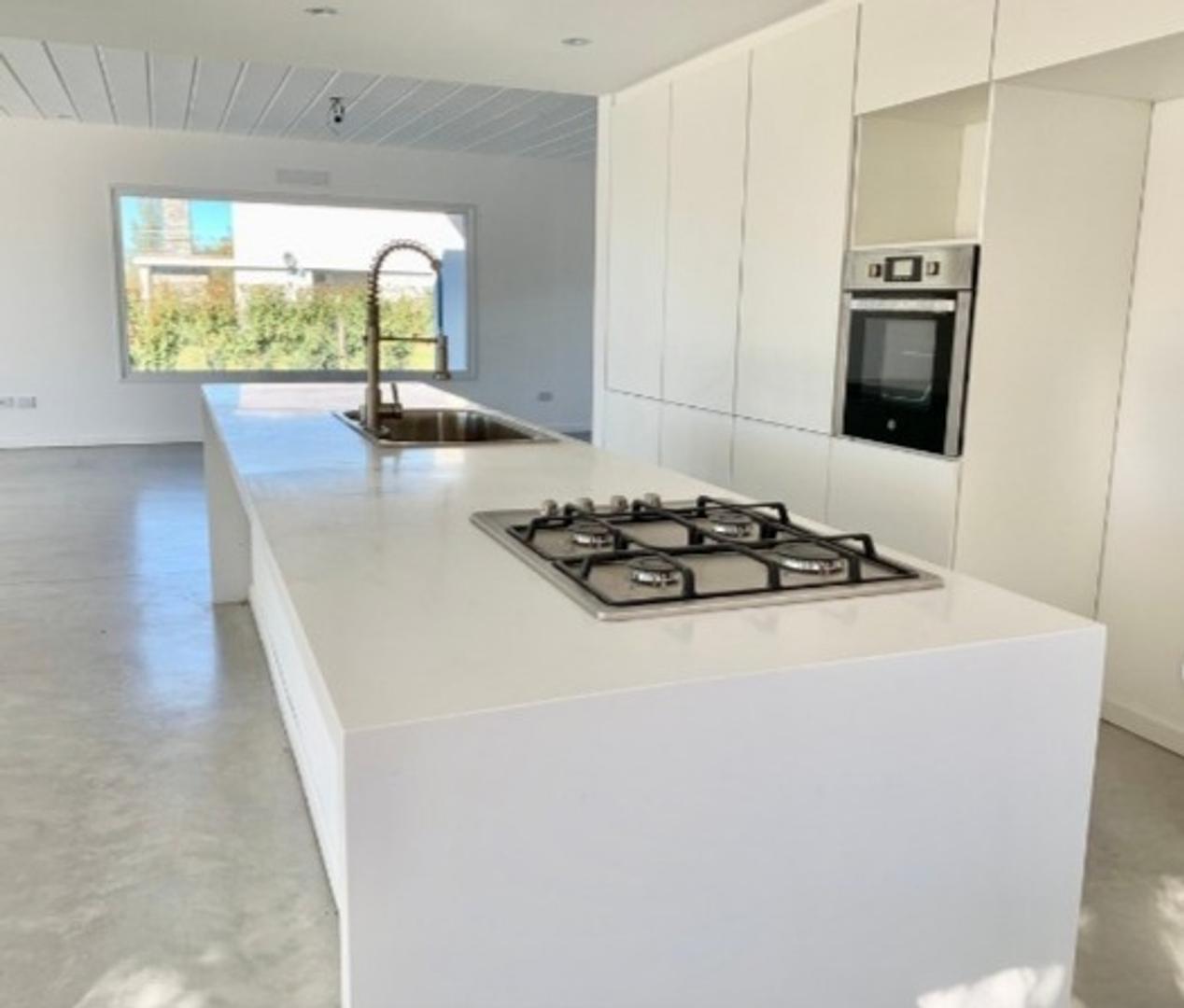 Foto de CASA EN VENTA - LA RESERVA CARDALES, SOFITEL, imagen 2