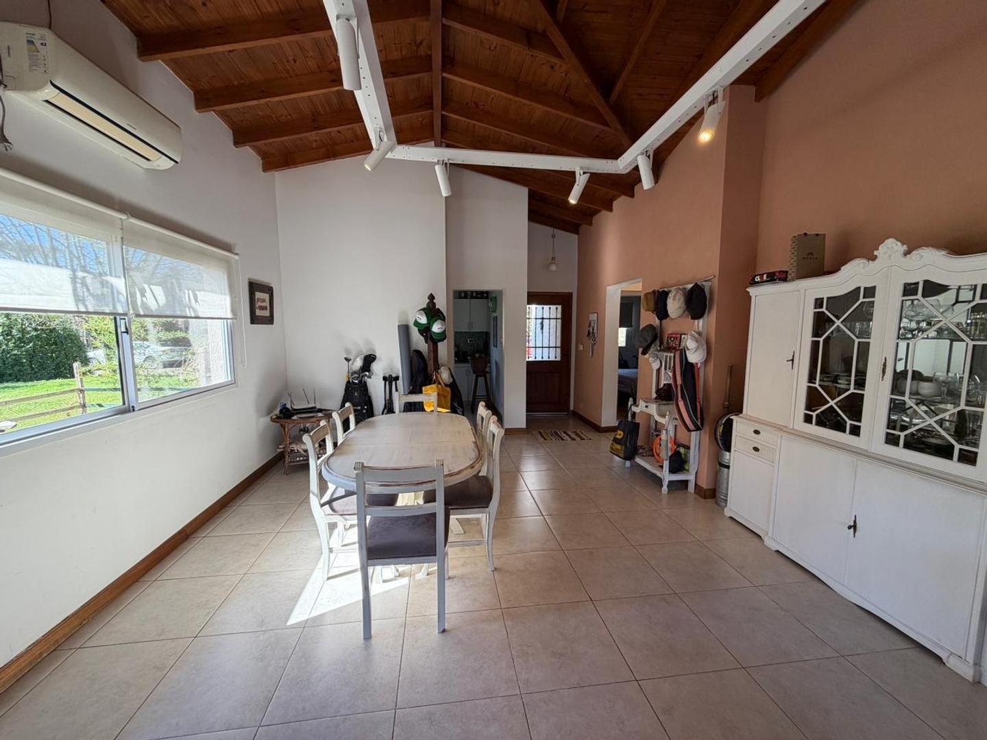 Foto de CASA EN VENTA - LARENA C.C, imagen 4