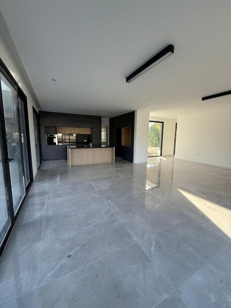 Foto de CASA EN VENTA - LA RESERVA CARDALES, imagen 4