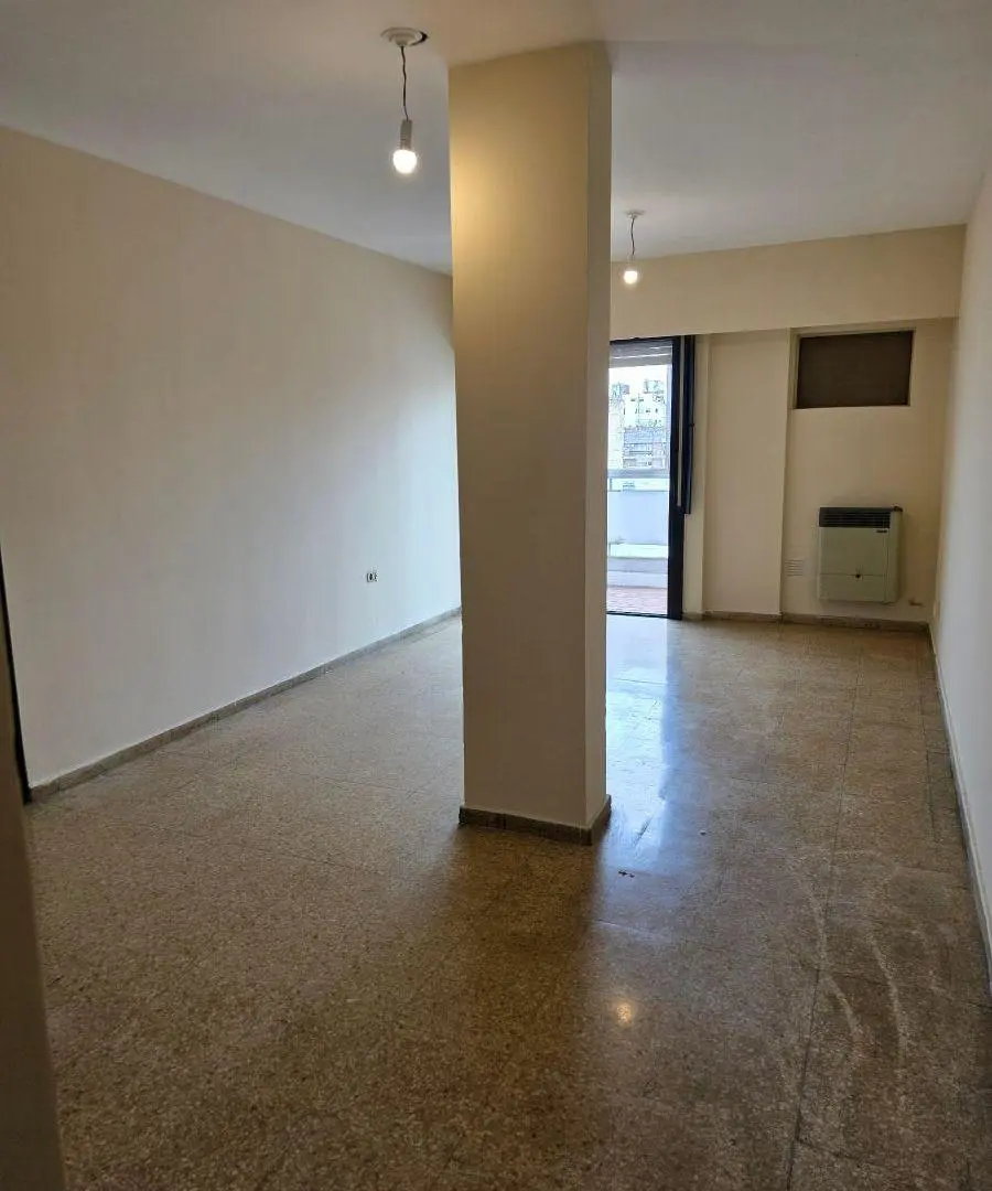 CENTRO - ALQUILO DPTO. 3 DORM. C/BALCÓN - SUCRE 25 - CÓRDOBA 2