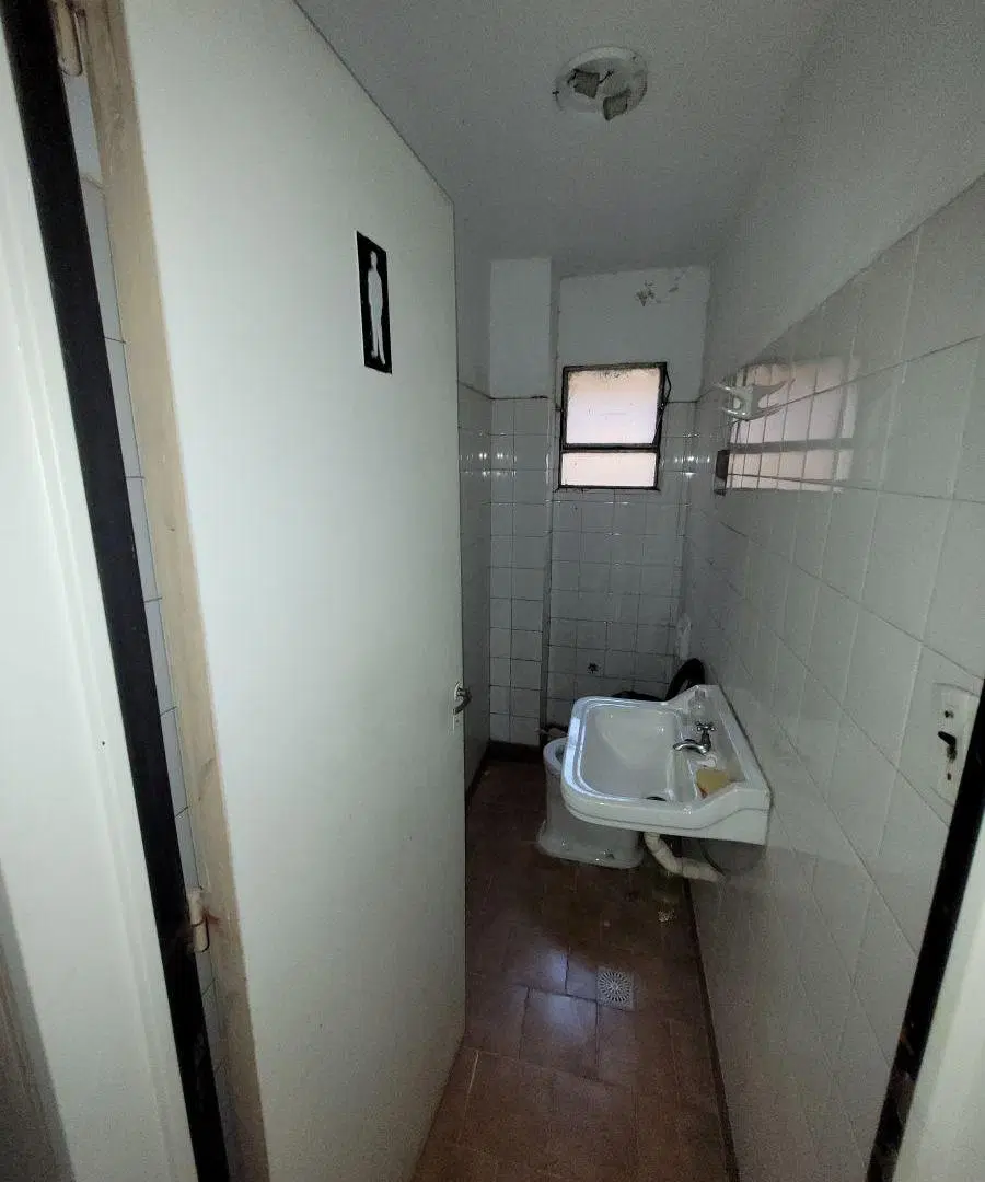 SE ALQUILA OFICINA COMERCIAL SUCRE 25 - EXTERNO - CÓRDOBA 4