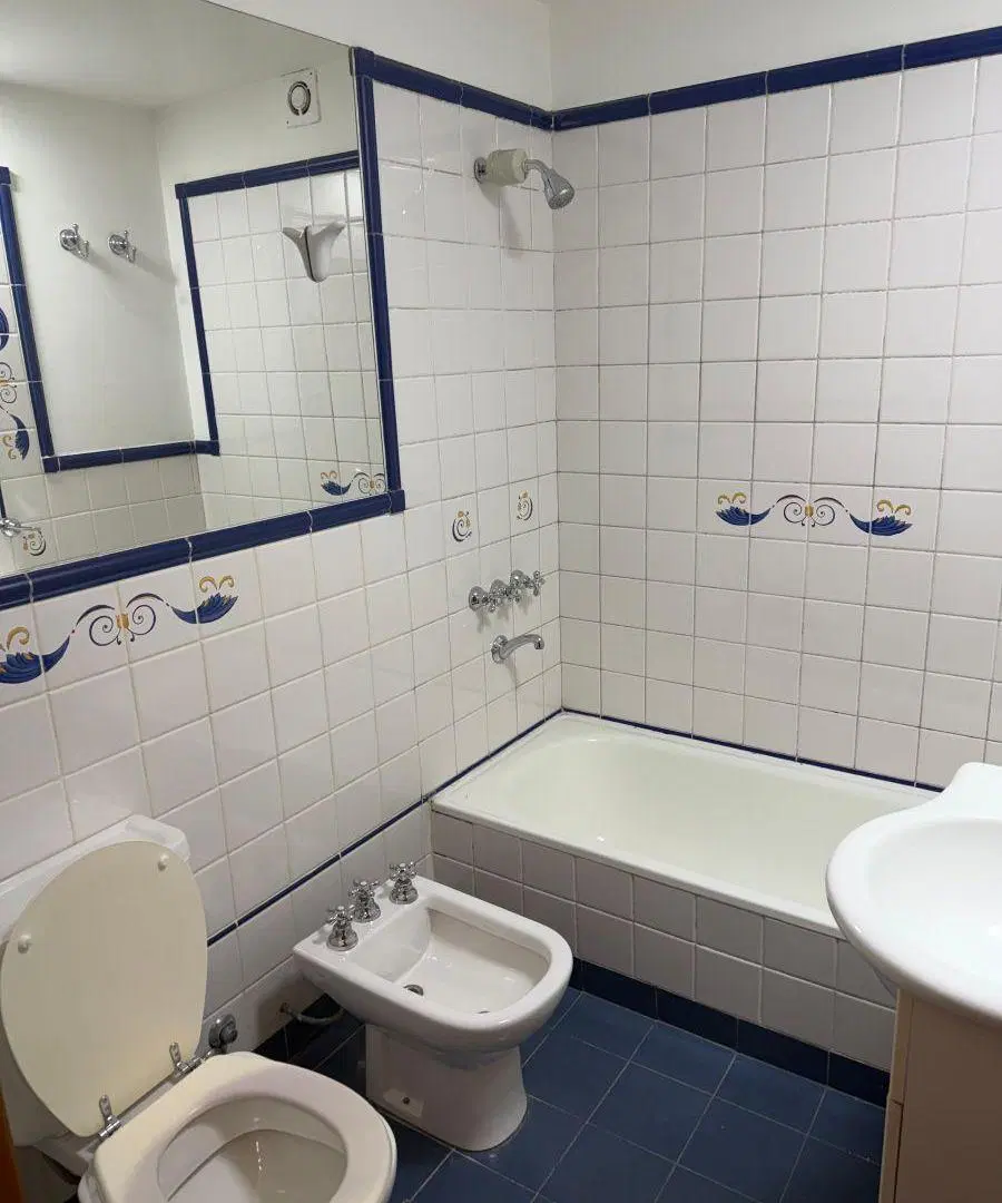 Departamento de 120 m² con 3 dormitorios en alquiler en Casonas del Norte 5