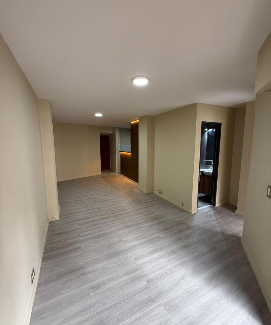 Foto de Departamento de 50 m² con 1 dormitorio en alquiler en Centro, imagen 3
