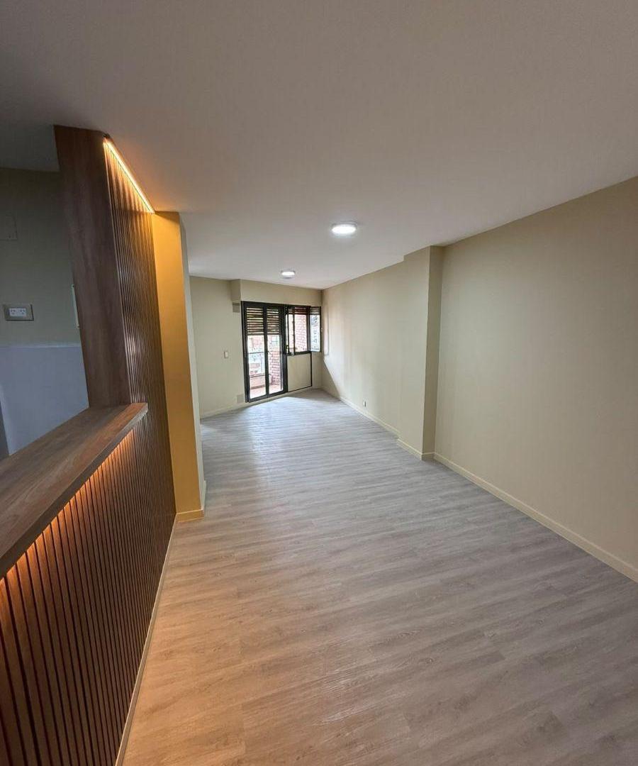 Foto de Departamento de 50 m² con 1 dormitorio en alquiler en Centro, imagen 2