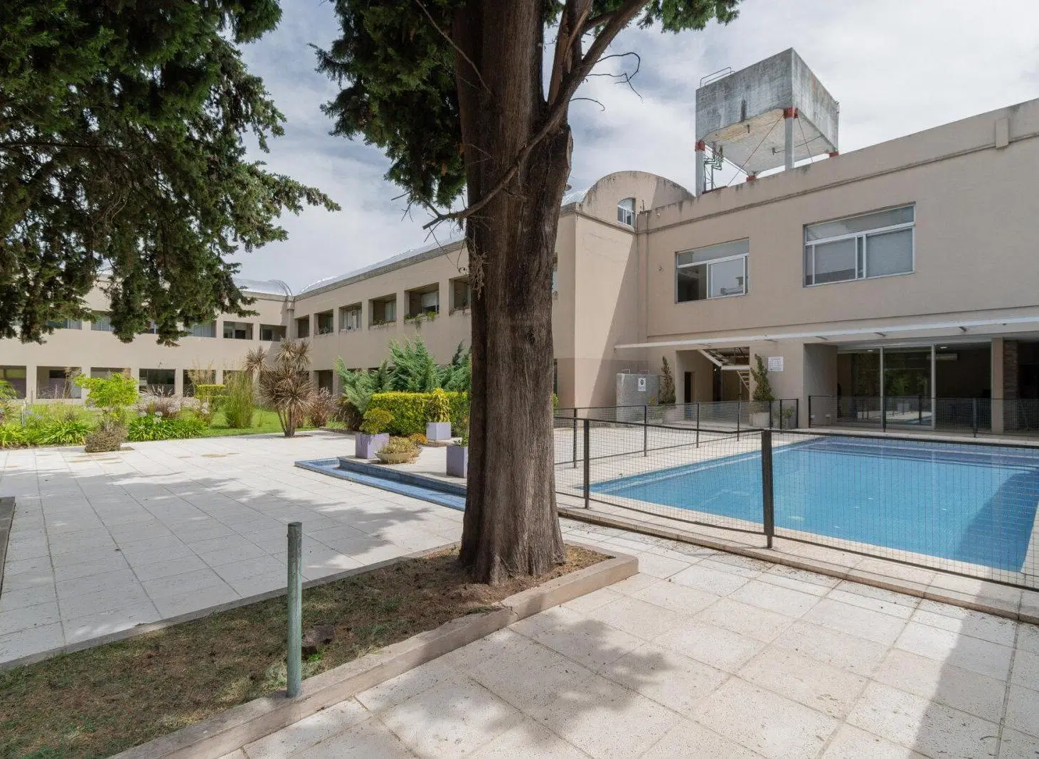 Venta departamento 2 ambientes + estudio + cochera en Villa Del Parque 8