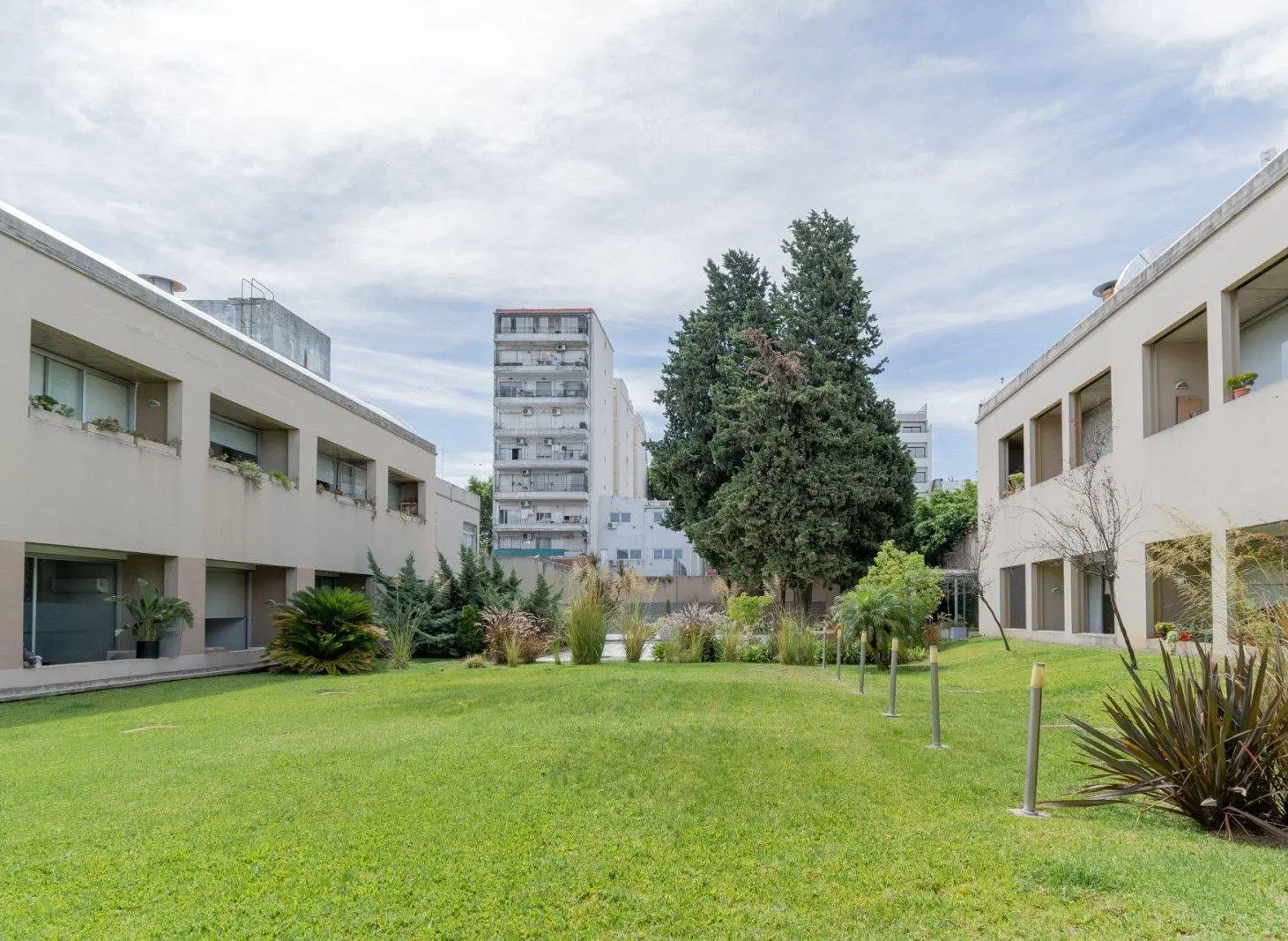 Venta departamento 2 ambientes + estudio + cochera en Villa Del Parque 4