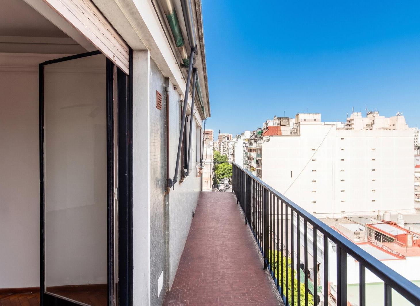 Foto de Departamento 3 Ambientes luminoso con Balcón en Balvanera | Piso alto +, imagen 3
