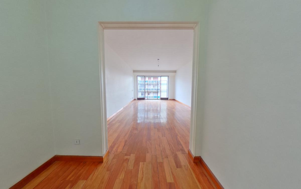 Excelente Dpto. en Venta 4 Ambientes 3