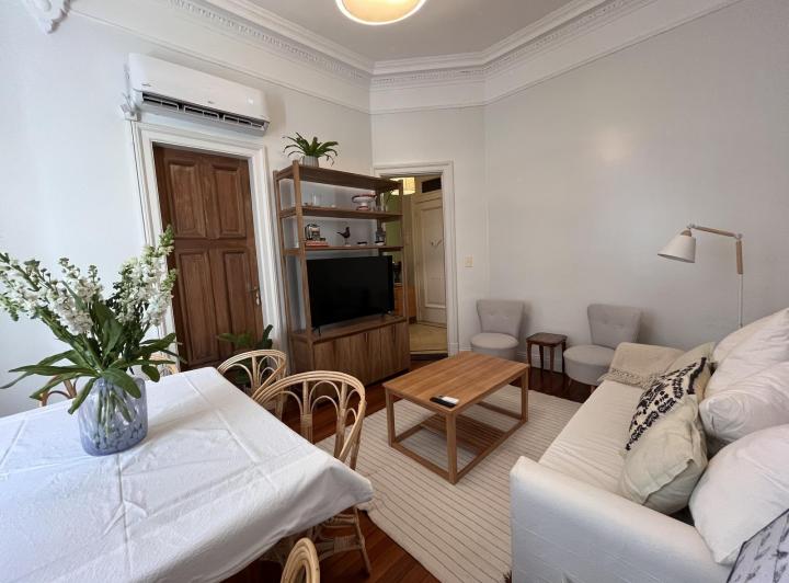 Excelente Departamento en Alquiler en Almagro. 2