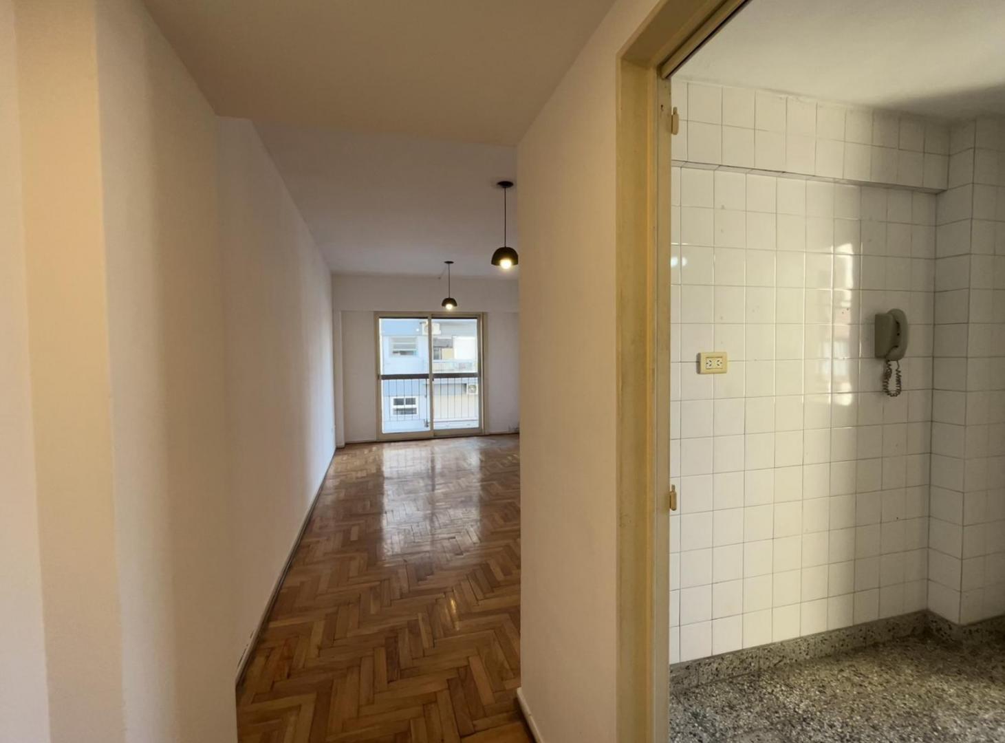 Excelente Departamento 4 ambientes en Venta en Almagro.
