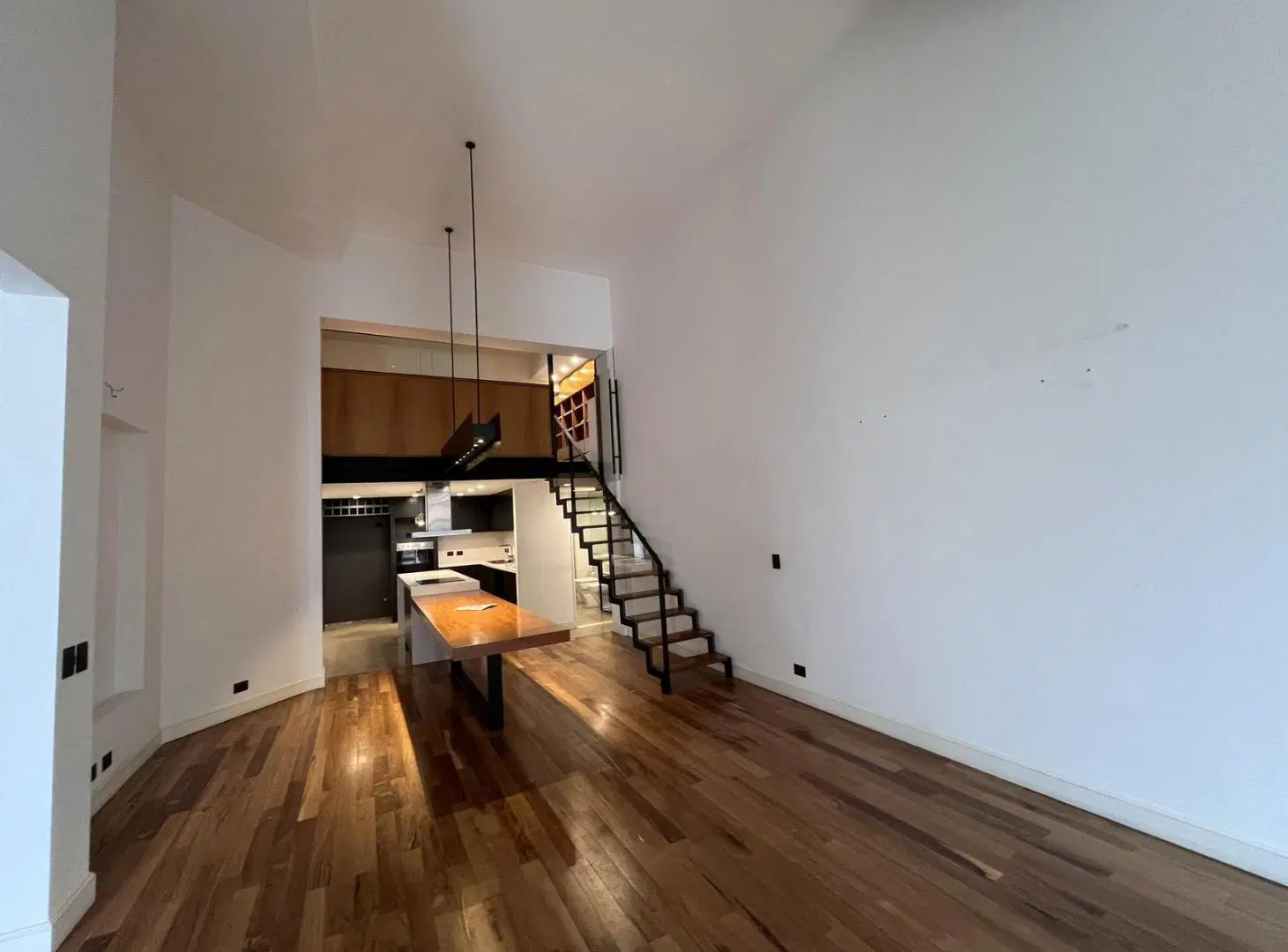 Excelente Dpto. 3 ambientes en Venta en el Palacio Raggio. 4