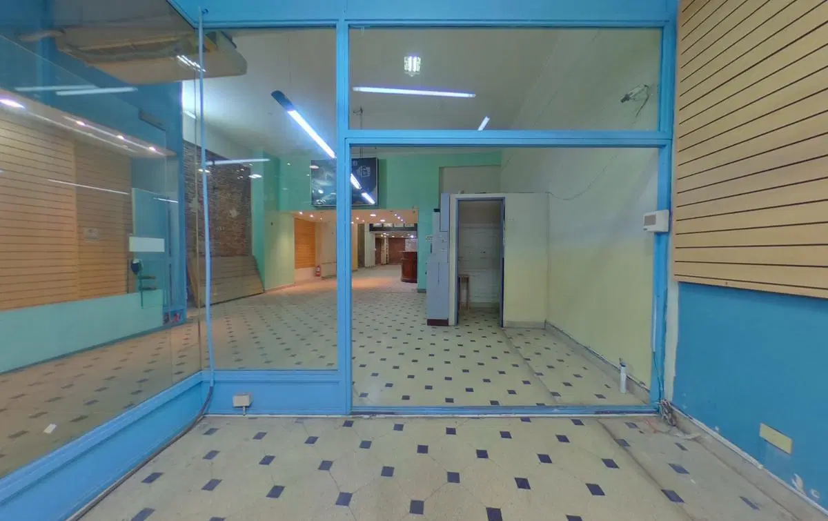 Excelente Local Comercial en Venta en Lavalle y Florida. 5