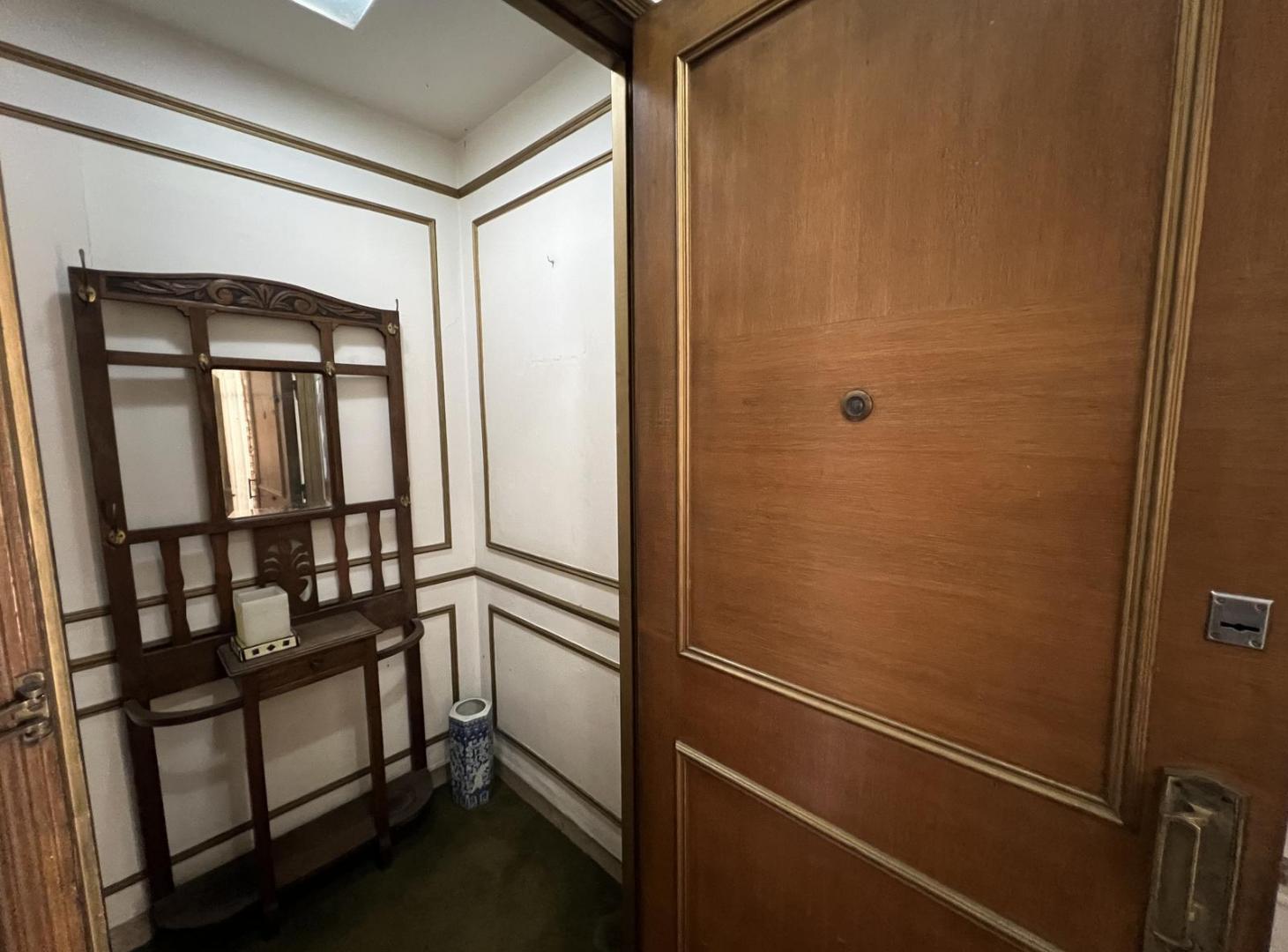 Foto de Excelente Dpto. 4 ambientes en venta frente al Palacio Estrugamou., imagen 4