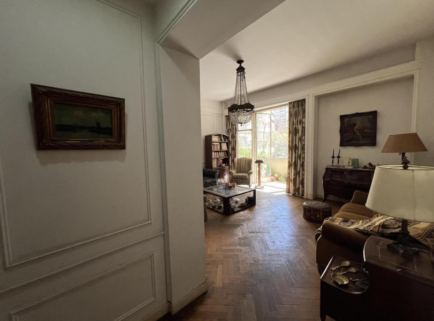 Foto de Excelente Dpto. 4 ambientes en venta frente al Palacio Estrugamou., imagen 2