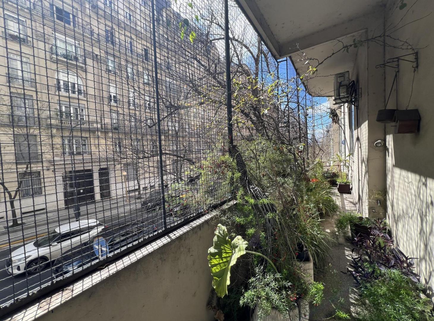 Foto de Excelente Dpto. 4 ambientes en venta frente al Palacio Estrugamou., imagen 3