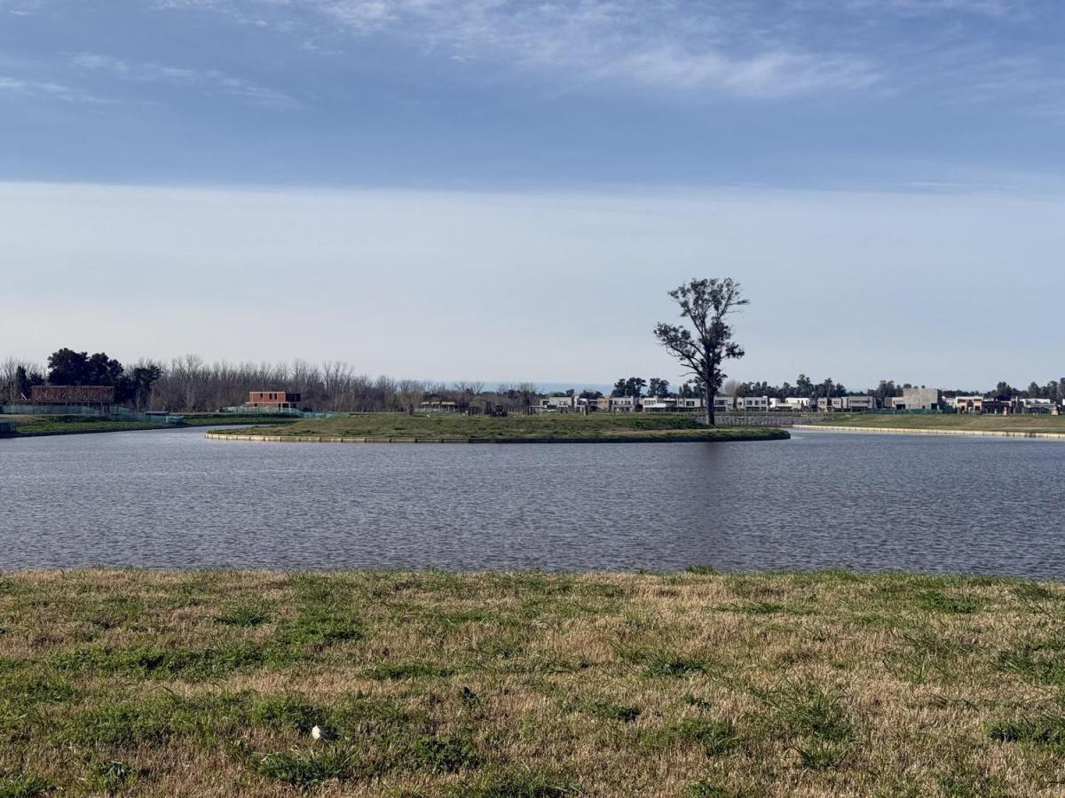 Foto de Venta de lote de 673 m² en barrio náutico Bahía – Villanueva, Tigre, imagen 1