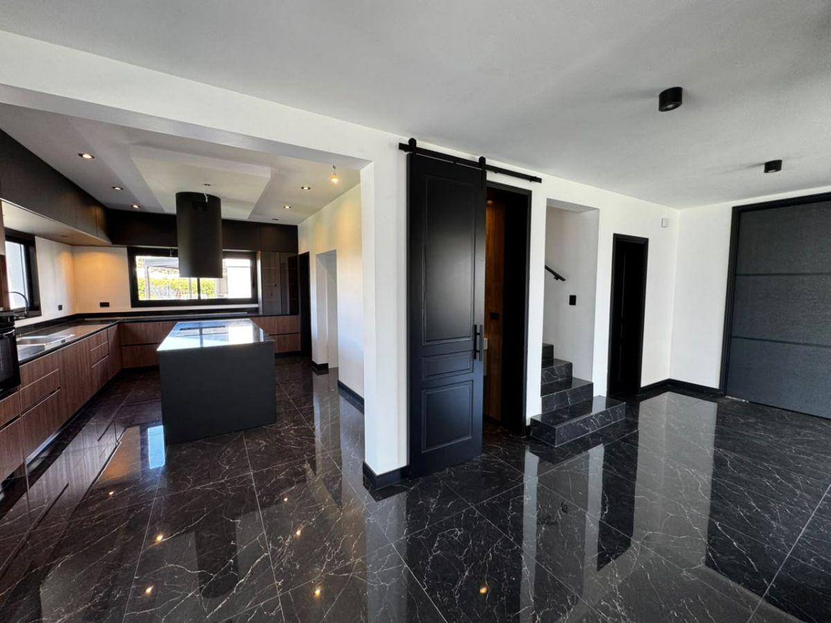 Foto de EXCLUSIVA CASA 5 AMBIENTES | RUMENCO JOVEN | PREMIUM | LOTE 128 |, imagen 4