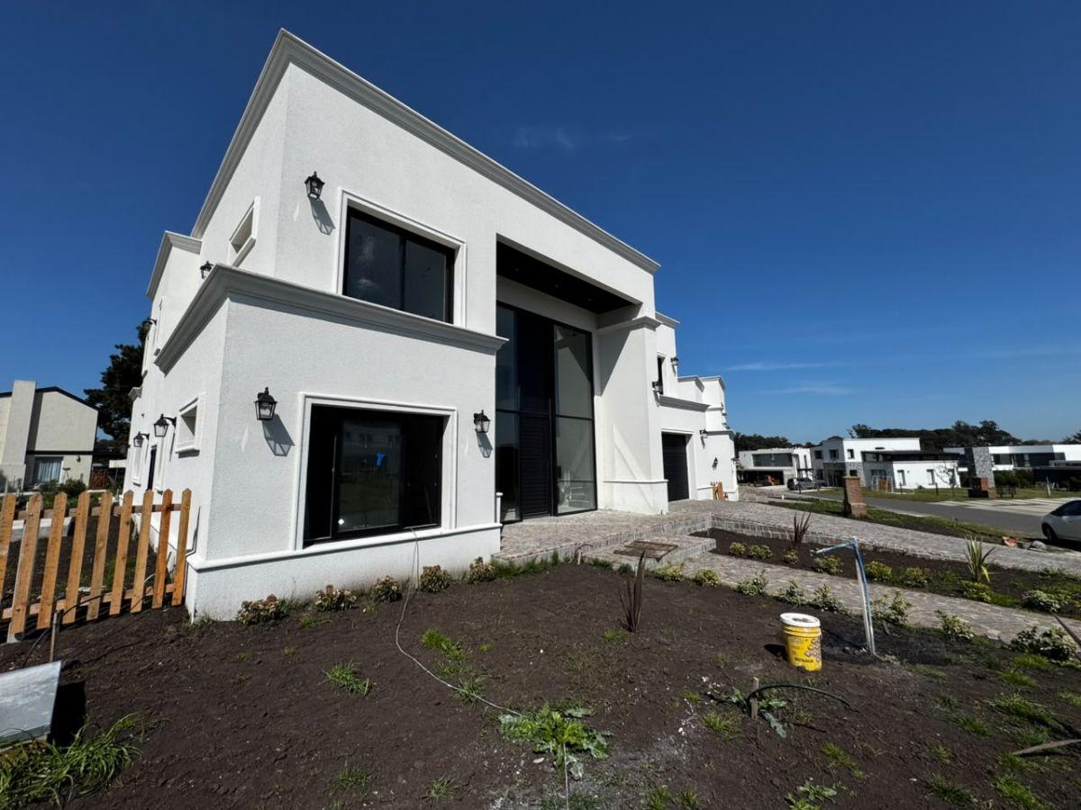 Foto de CASA 5 AMBIENTES EN PREVENTA | RUMENCÓ JOVEN | PISCINA | LOTE 161 |, imagen 4